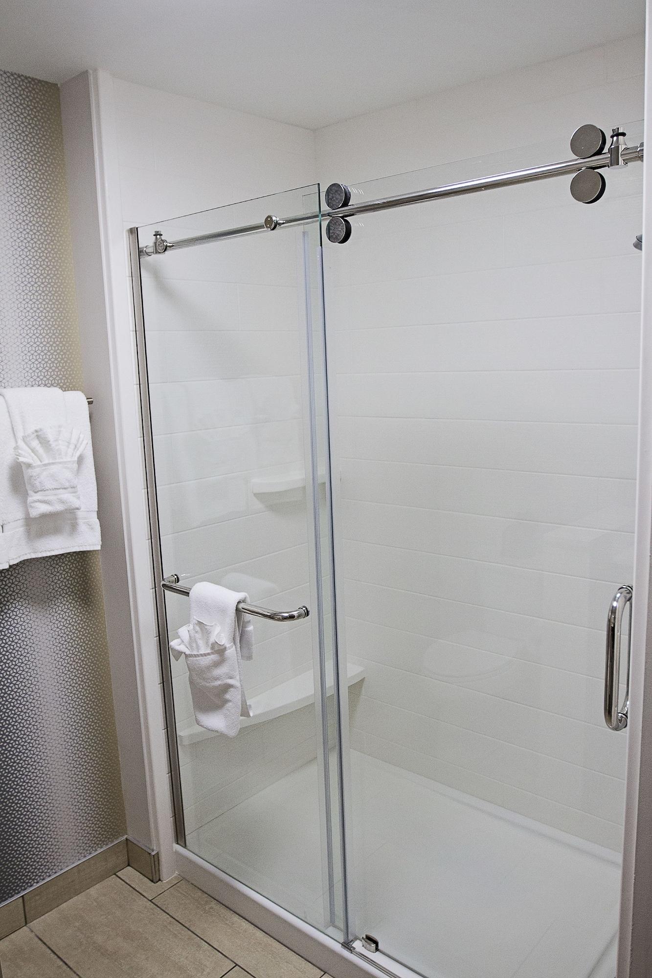 Holiday Inn Express & Suites Greenwood Mall By Ihg Buitenkant foto