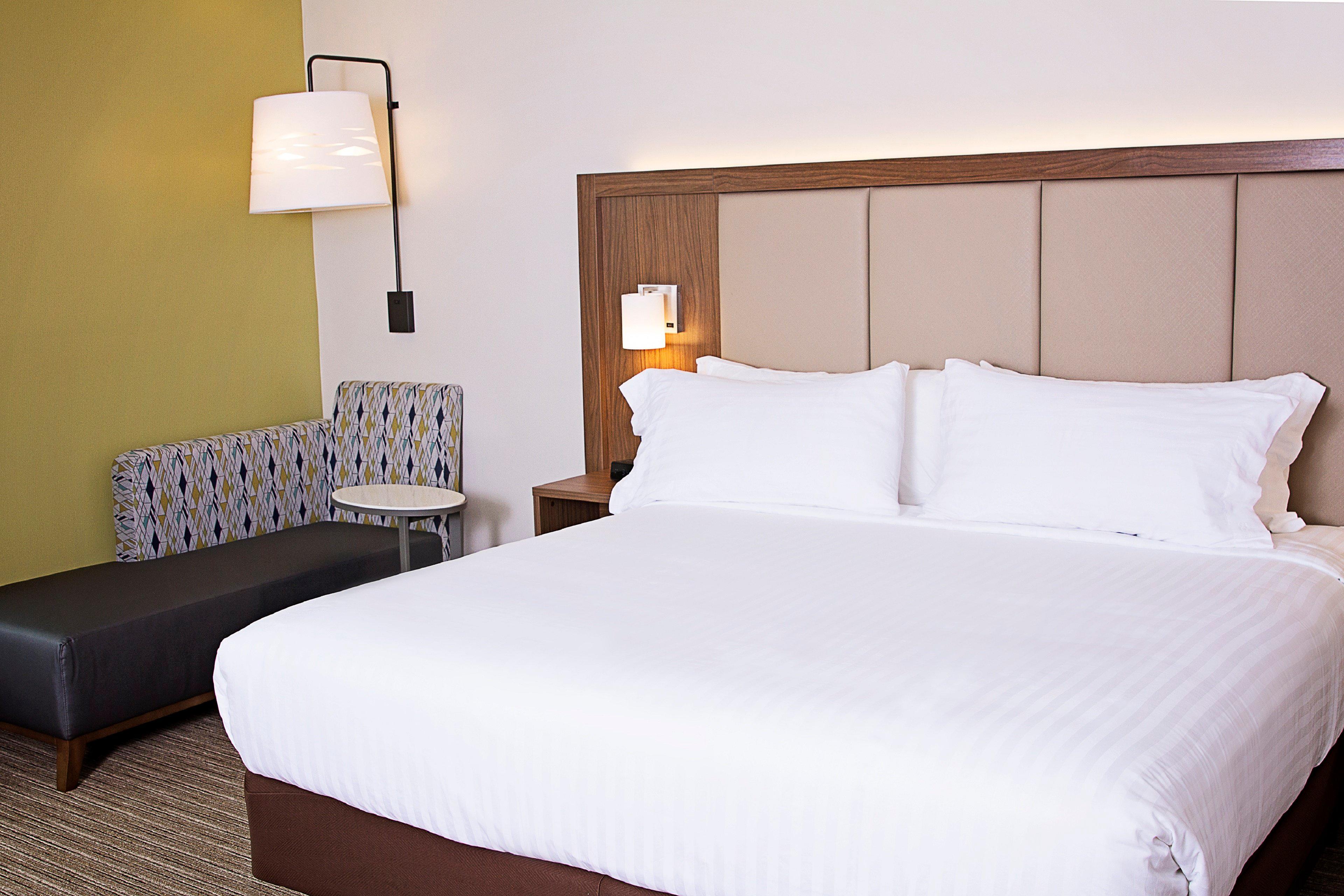 Holiday Inn Express & Suites Greenwood Mall By Ihg Buitenkant foto