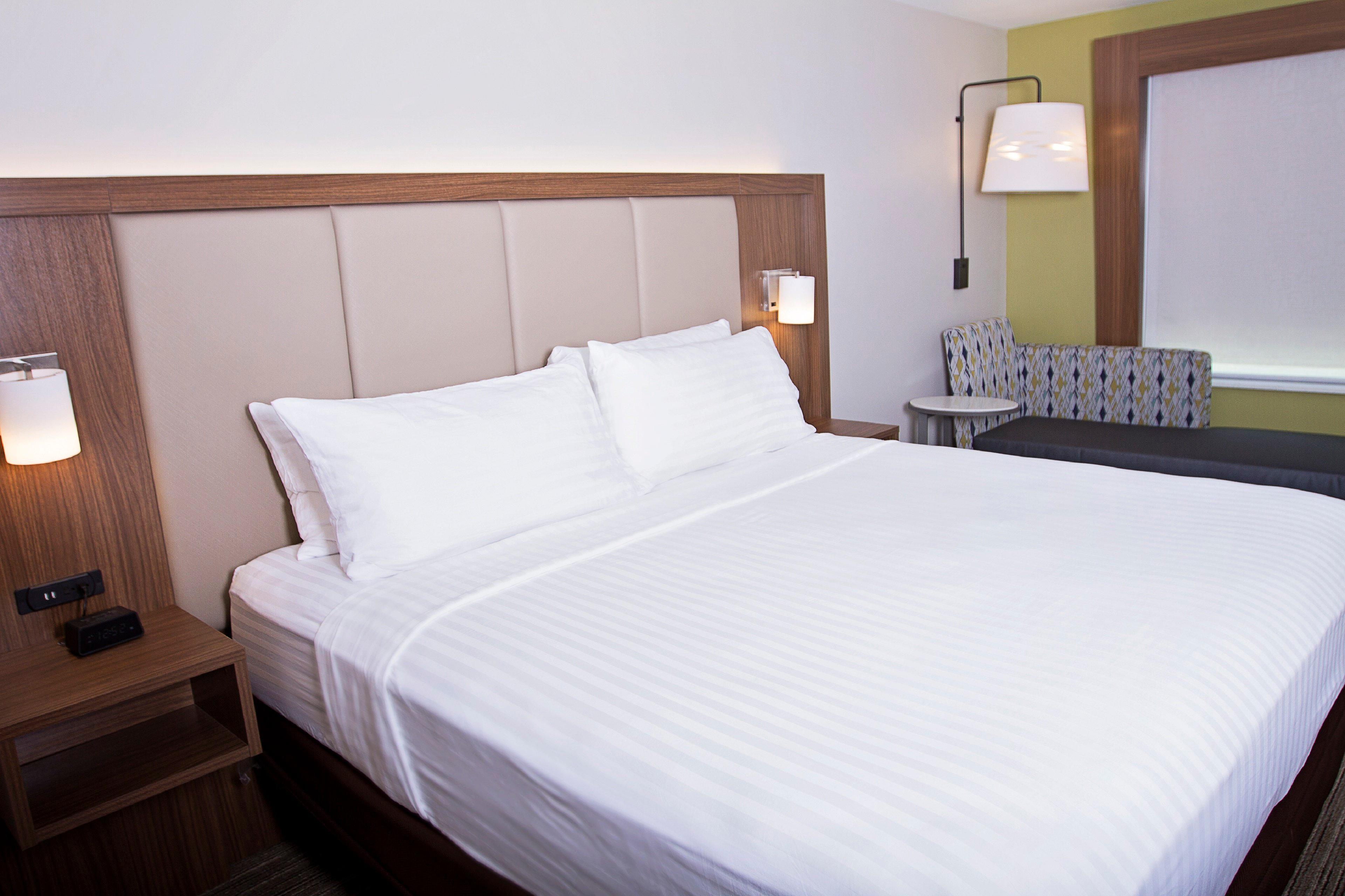Holiday Inn Express & Suites Greenwood Mall By Ihg Buitenkant foto