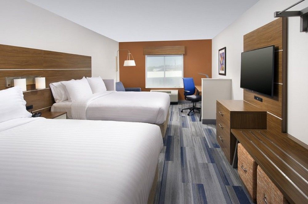Holiday Inn Express & Suites Greenwood Mall By Ihg Buitenkant foto